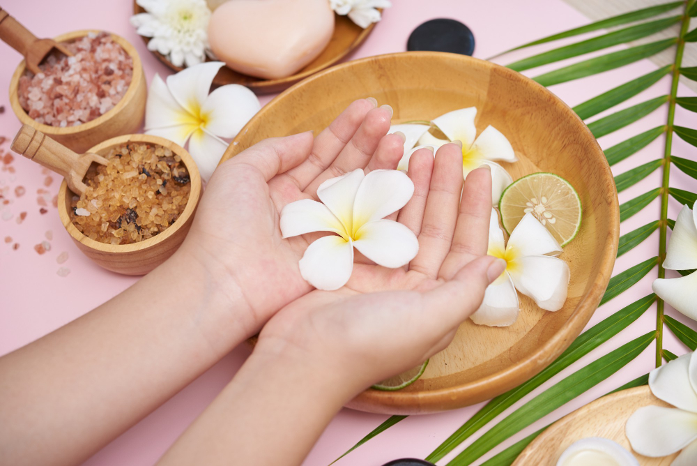 Rituales de Belleza de Manos y Pies: SPA Flores Silvestres Manos